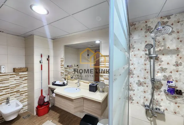 BILLS INCLUDED | RENOVATED 1 BEDROOM | SEA VIEW