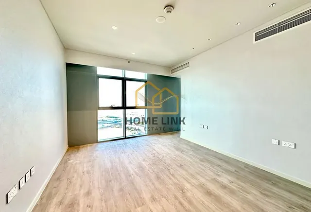 LUXURIOUS & SPACIOUS 2 BR SF APARTMENT IN SEEF