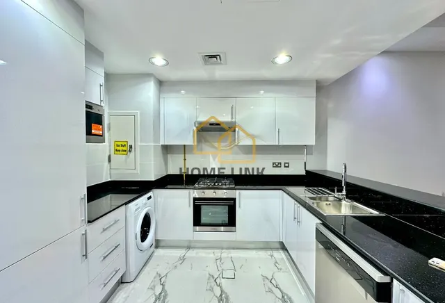 FULLY FURNISHED 1 BEDROOM IN FOXHILLS | FREEHOLD
