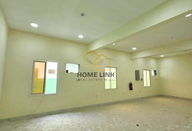 LARGE STAFF ACCOMODATION FOR RENT | SEMI FITTED