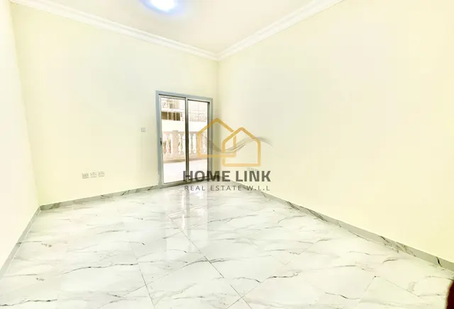 2 BEDROOM APARTMENT WITH TERRACE IN FOXHILLS
