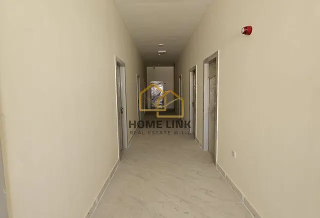 LARGE STAFF ACCOMODATION FOR RENT | SEMI FITTED