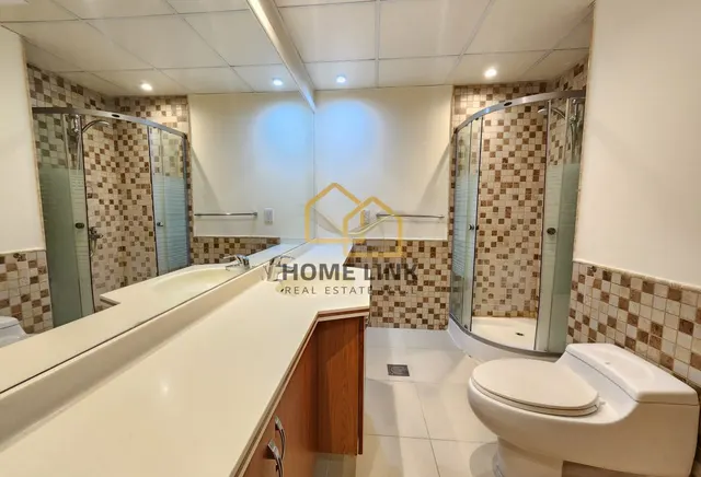 LUXURIOUS AND SPACIOUS FURNISHED 3 BEDROOM APT