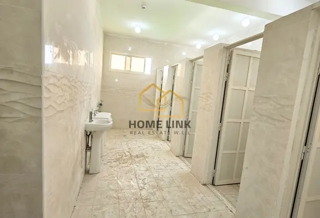 LARGE STAFF ACCOMODATION FOR RENT | SEMI FITTED