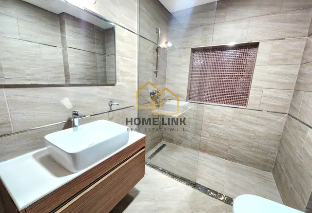 MODERN & SPACIOUS 2 BEDROOM APT | FURNISHED
