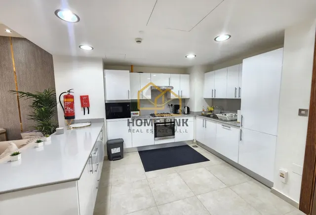 BILLS INCLUDED | RENOVATED 1 BEDROOM | SEA VIEW