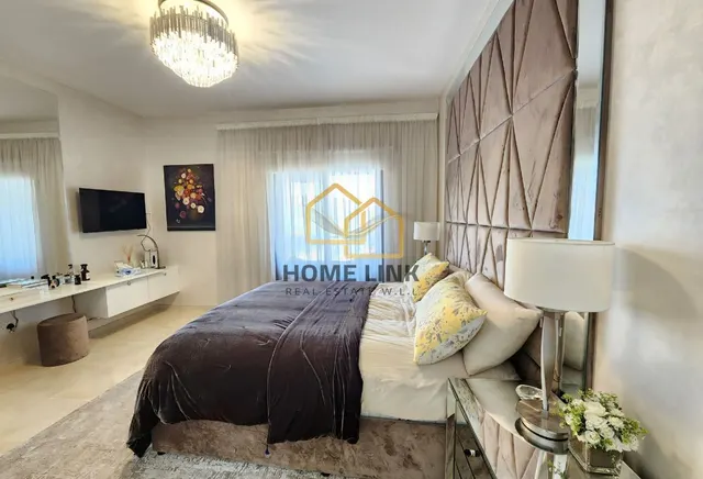 LUXURIOUS 3 BEDROOM | UPGRADED UNIT | FURNISHED
