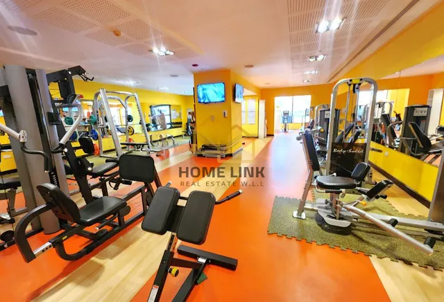 HIGH FLOOR | SPACIOUS 1 BEDROOM SF APARTMENT