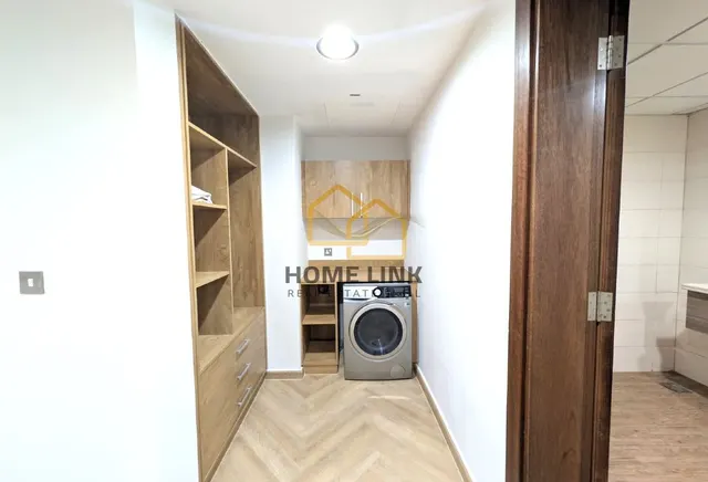 BILLS INCLUDED | 1 BEDROOM FF | NEAR VENDOME MALL