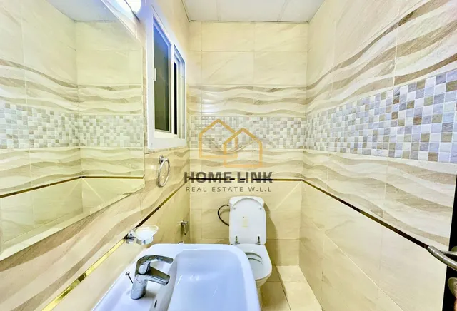 2 BEDROOM APARTMENT WITH TERRACE IN FOXHILLS