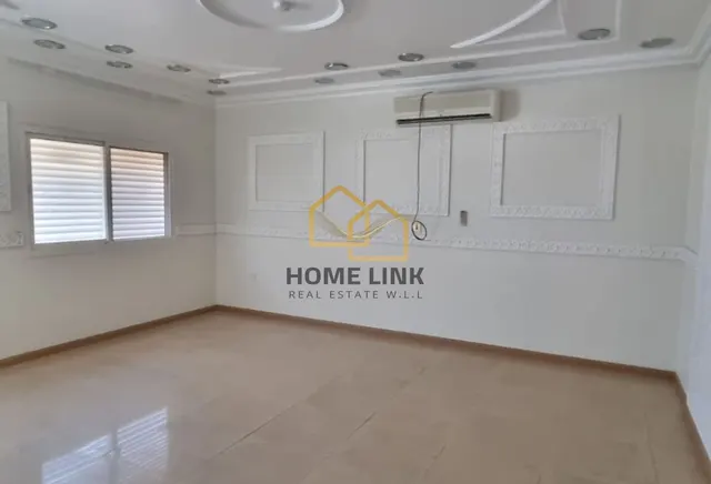 COMMERCIAL VILLA | SPACIOUS SPACE FOR BUSINESSES