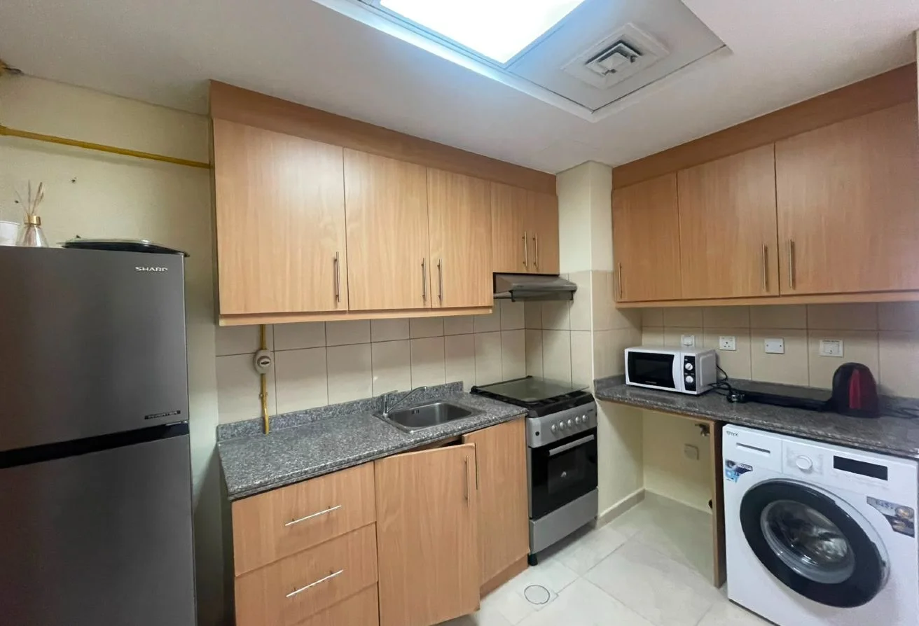 SPACIOUS STUDIO FULLY FURNISHED IN FOXHILLS @ 4695 - view 3