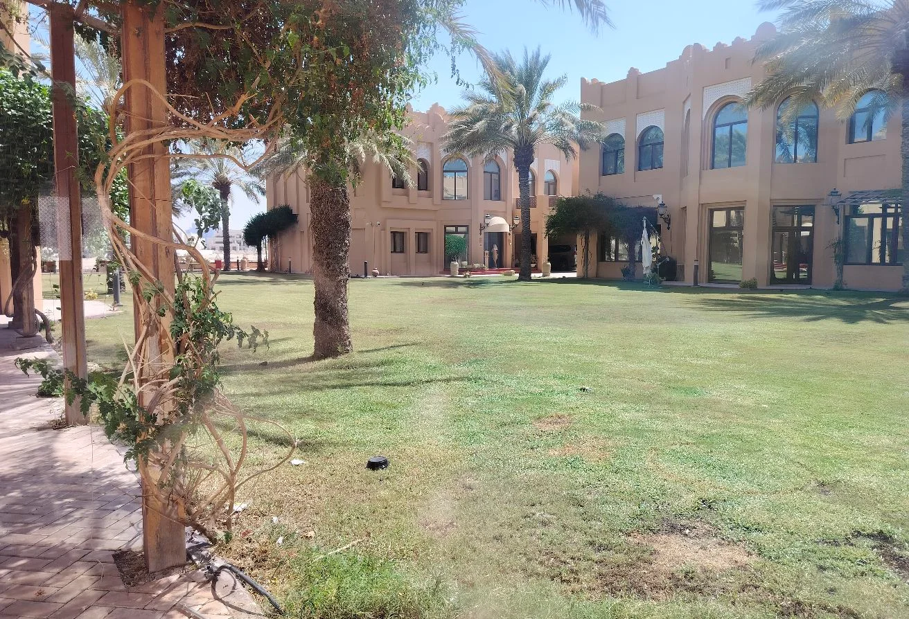 LAGOONA Semi Furnished 5 Bedroom Villa with Maid