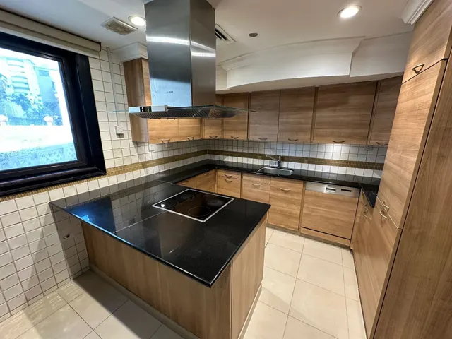 SPACIOUS TOWNHOUSE | MARINA VIEW | TRIPLEX | FF