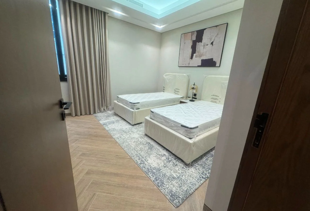 2 BHK | for Sale Huge Private Garden  – Fox Hill