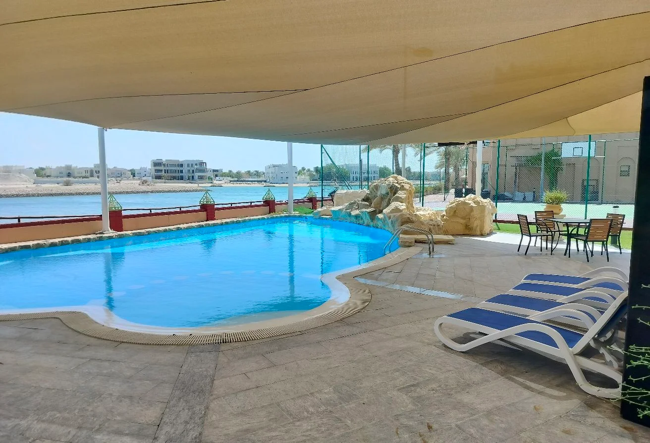LAGOONA Semi Furnished 5 Bedroom Villa with Maid