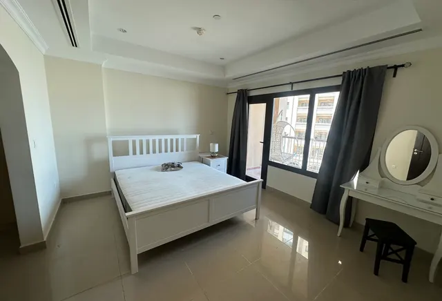 1 Bedroom Furnished Higher Floor Side Marina View