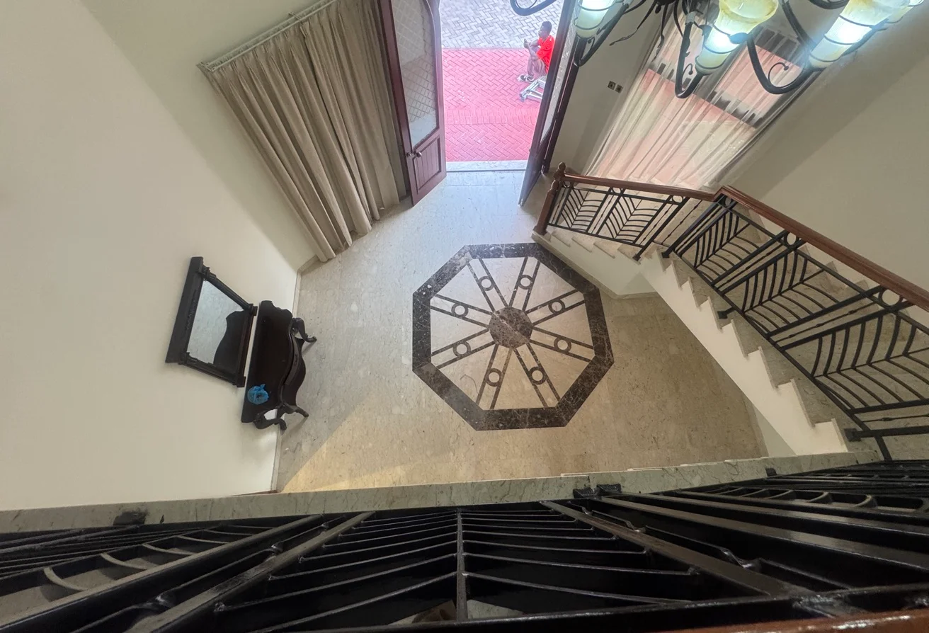 LAGOONA Semi Furnished 5 Bedroom Villa with Maid