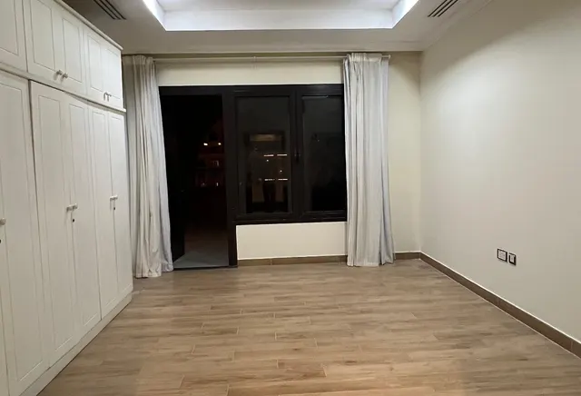 2BHK Semi Furnished | Marina view | Porto Arabia