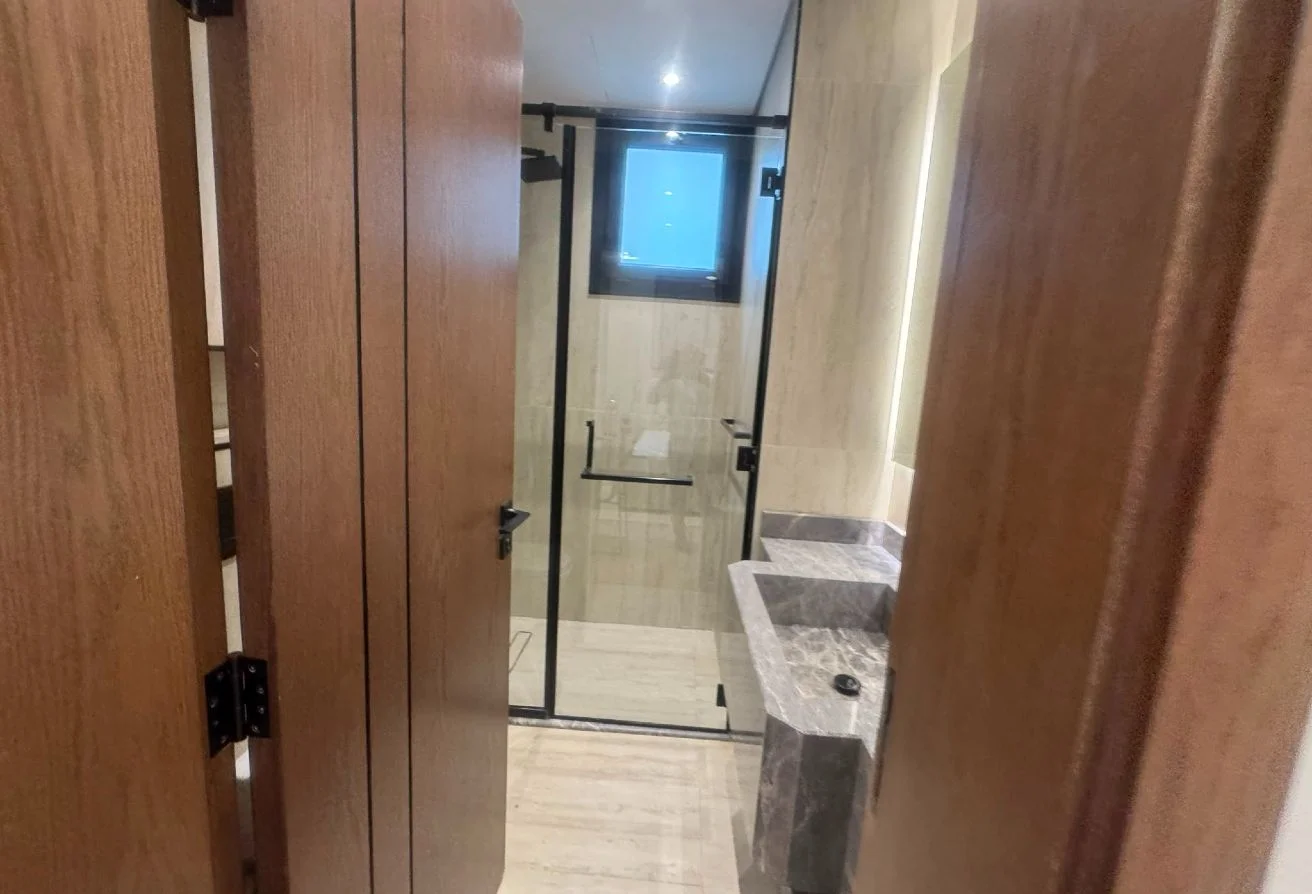 2 BHK | for Sale Huge Private Garden  – Fox Hill