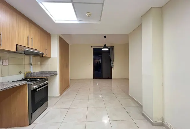 Spacious studio in foxhill only in 4000 includeed.