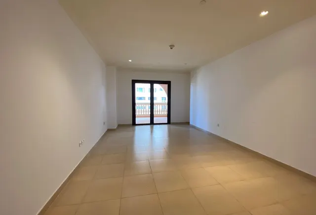 Semi-Furnished 1 Bedroom | Porto Arabia | Balcony