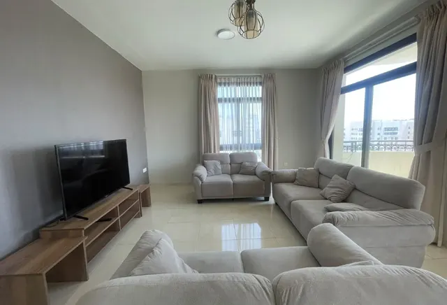 LAVISH FF 3BHK WITH 2 BALCONY IN FOXHILLS @9000