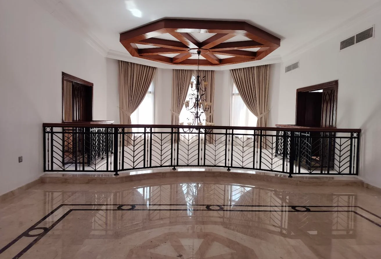 LAGOONA Semi Furnished 5 Bedroom Villa with Maid