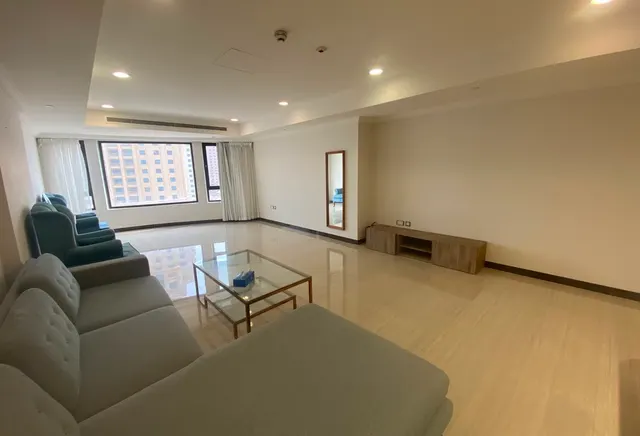 SPACIOUS FULLY FURNISHED STUDIO FOR RENT IN PORTO