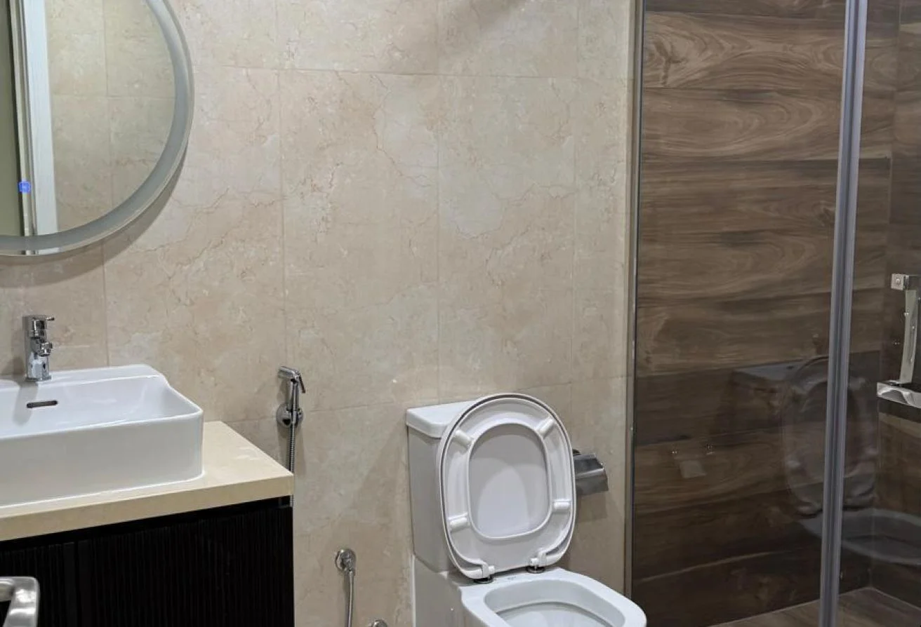 ELEGANT 2 BHK FF RENTED GOOD LAYOUT POOL VIEW