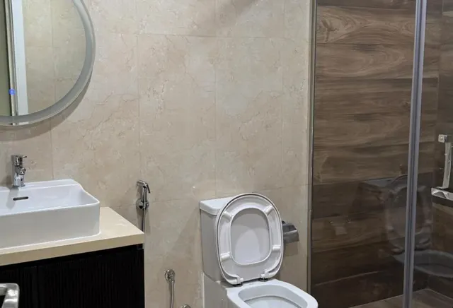 ELEGANT 2 BHK FF RENTED GOOD LAYOUT POOL VIEW
