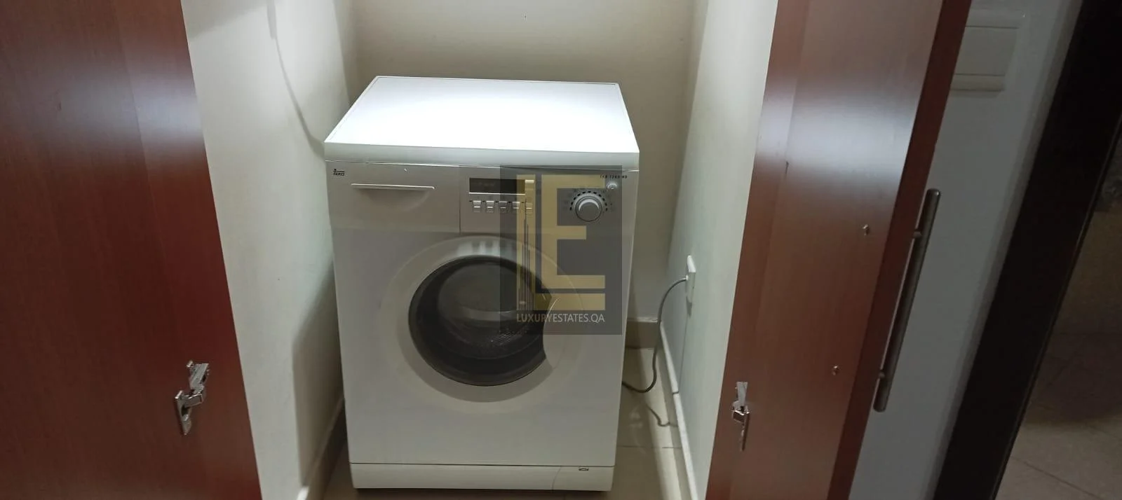 شقة كبيرة بغرفة نوم واحدة مع شرفة - مطلة على المارينا