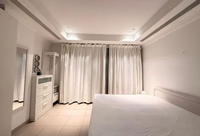 1BHK Sea View Apartment in Porto Arabia Pearl