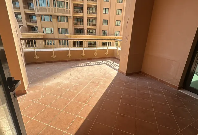 1 BHK 1 month free – Porto Arabia