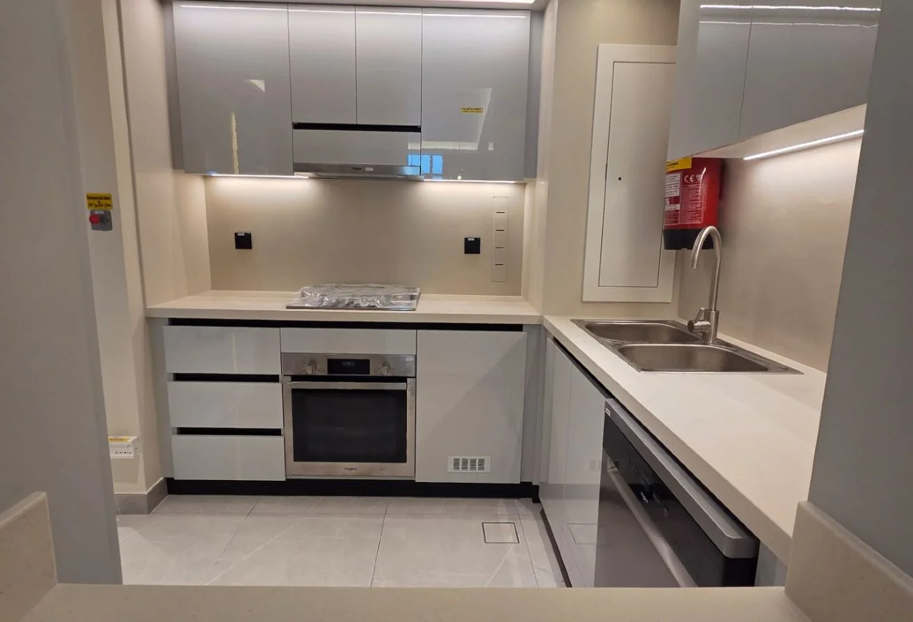 ELEGANT 2 BHK WITH MAID BRAND NEW FULLY FURNISHED
