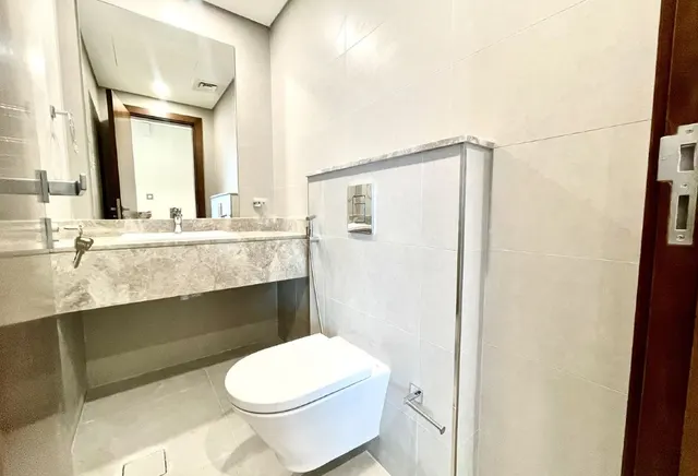 High-Floor Marina Living | 2BR in Lusail