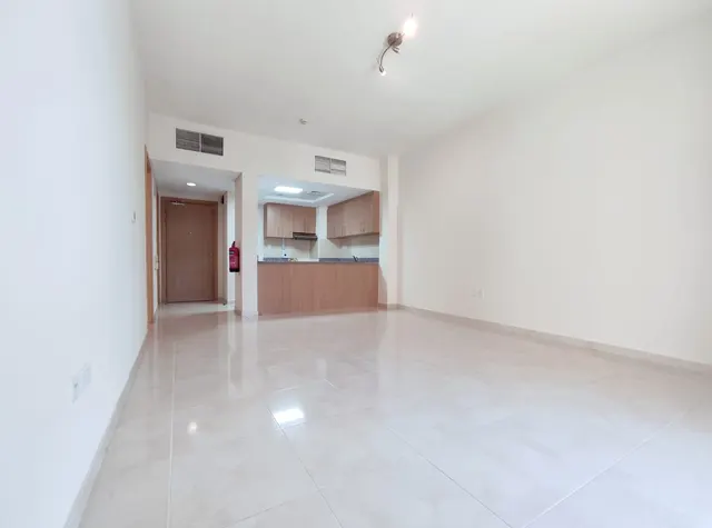 COZY 1BEDROOM UN FURNISHED APARTMENT
