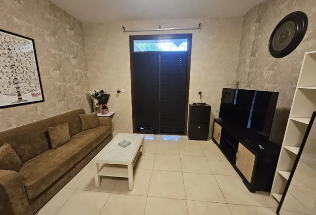 Very spacious studio furnished & lavish furniture