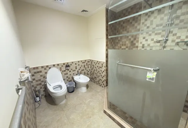HOT DEAL ! HILTON/MARINA FRONT SPACIOUS 3BHK+MAID