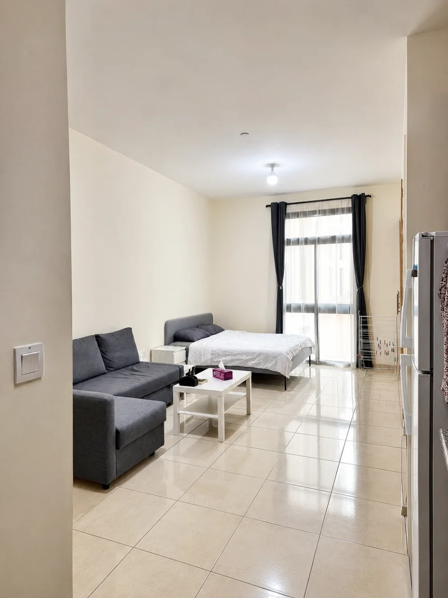 Studio in Fox Hills | Bills Included