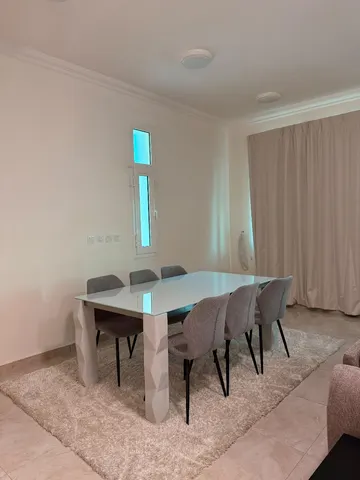LUXURY 2BEDROOM FULLY FURNISHED WITH BALCONY
