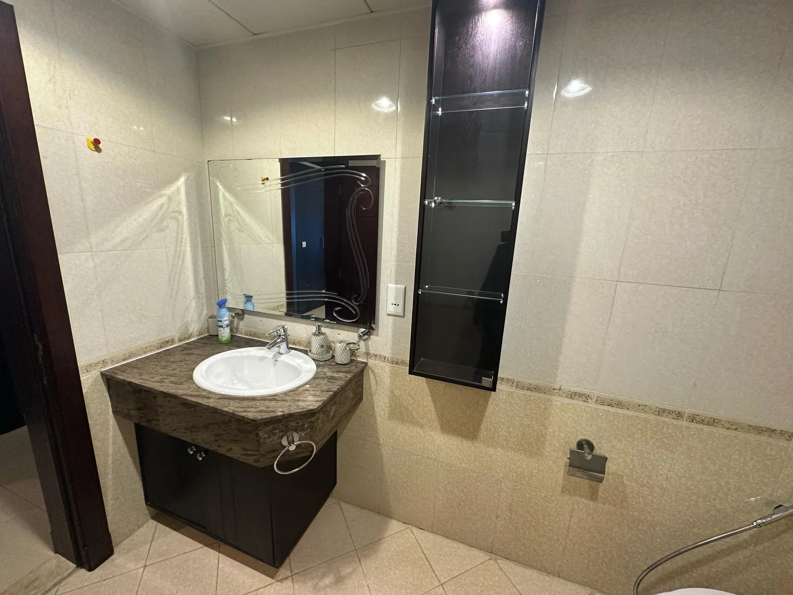 Studio Fully Furnished Including Bills City View