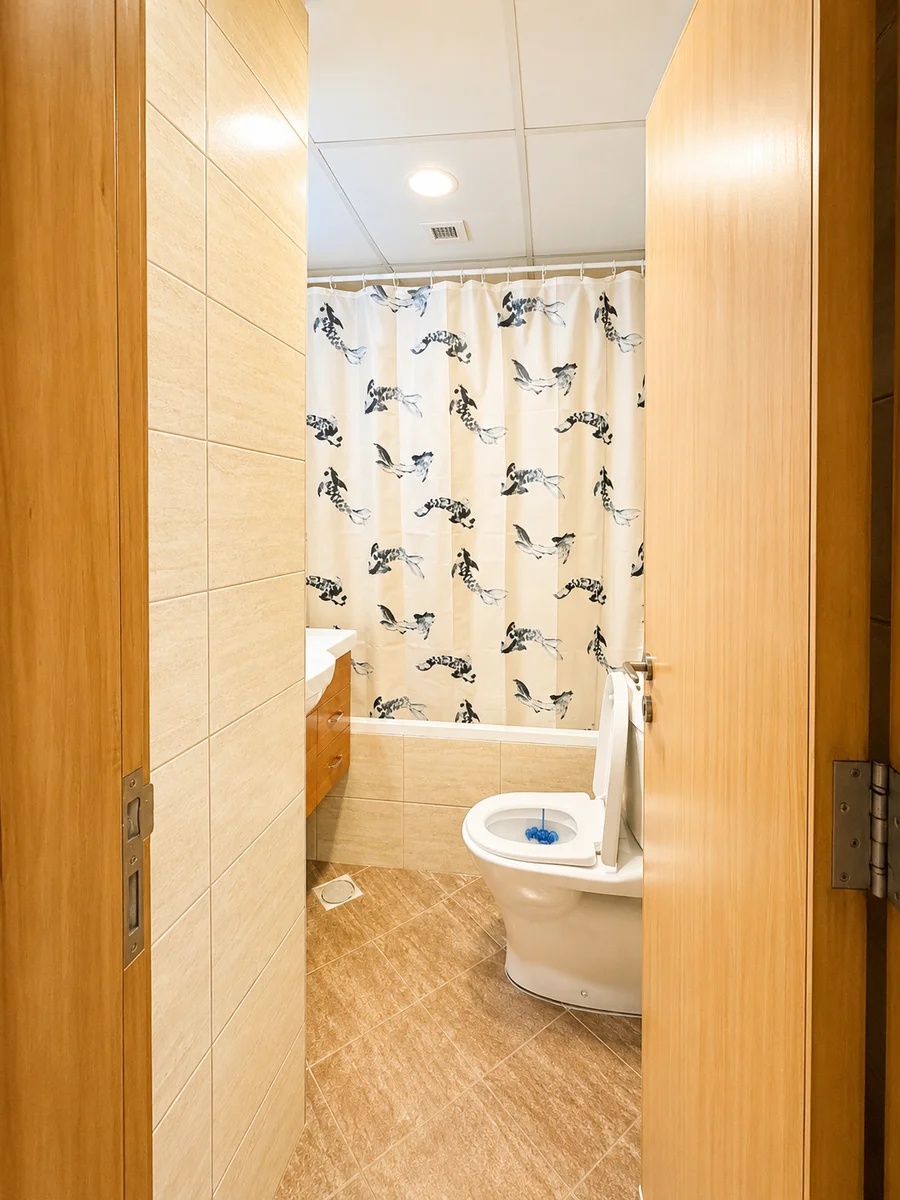 Studio in Fox Hills | Bills Included