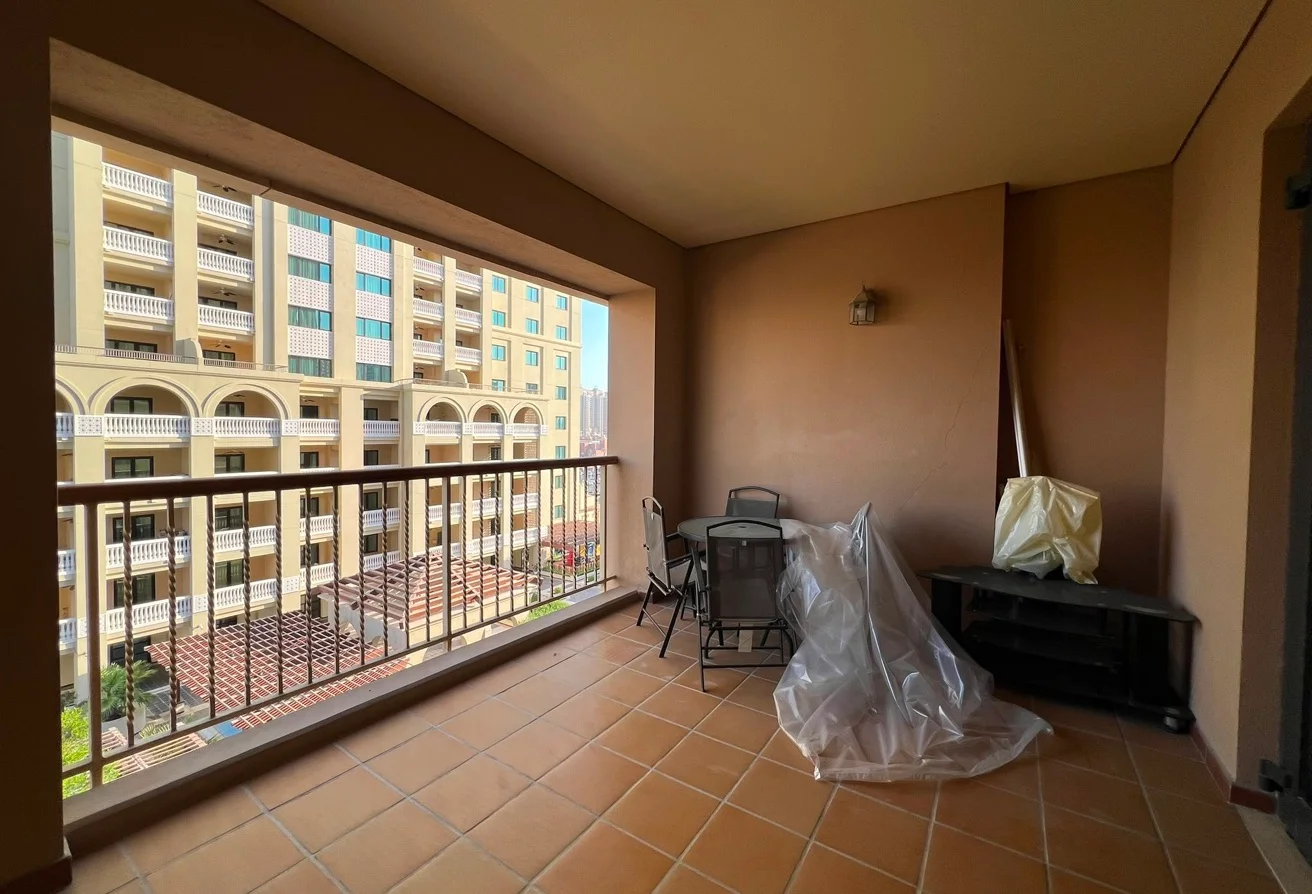 SPACIOUS STUDIO | HUGE BALCONY | FURNISHED