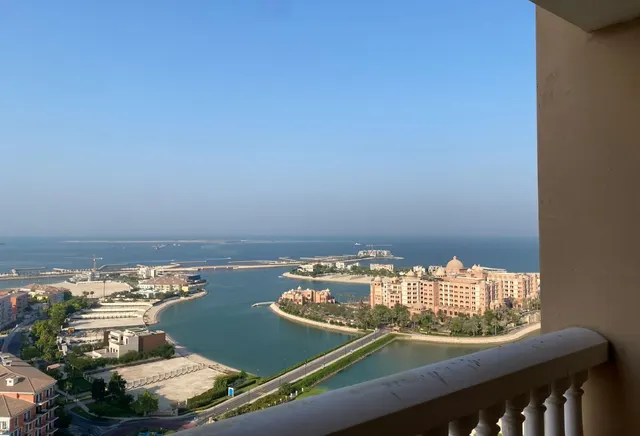 Luxury High-Floor 2BR | 175 SQM | 3 Baths | Balcon