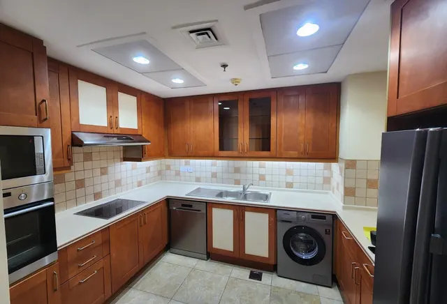 SPACIOUS 2BHK WITH BIG BALCONY AND MARINA VIEW
