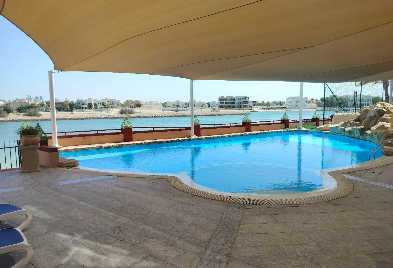 LAGOONA Semi Furnished 5 Bedroom Villa with Maid