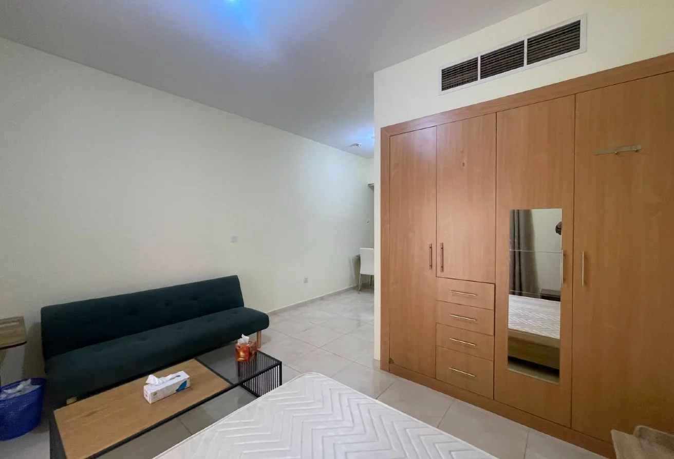 SPACIOUS STUDIO FULLY FURNISHED IN FOXHILLS @ 4695