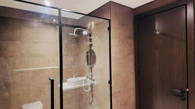 Premium 1BR | Brand New | Direct Beach Access