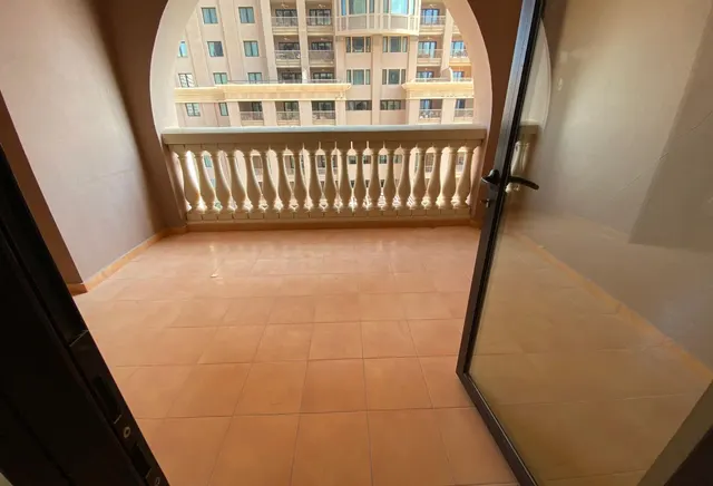 Semi-Furnished 1 Bedroom | Porto Arabia | Balcony